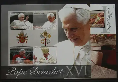St. Vincent Bequia 787-794 postfrisch als Kleinbogensatz, Papst #GH068