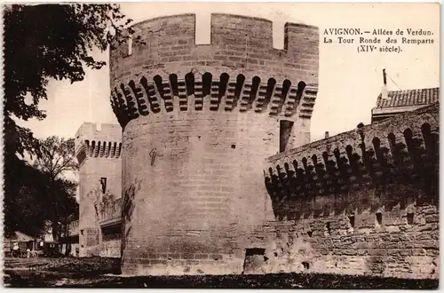 AK Avignon Allées de Verdun - La Tour Ronde des Remparts #PM540