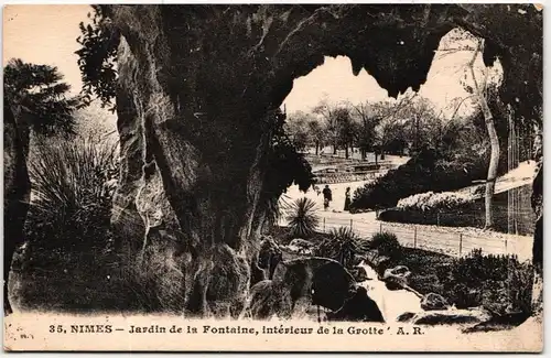 AK Nimes Jardin de ia Fontaine, intérieur de la Grotte #PM650