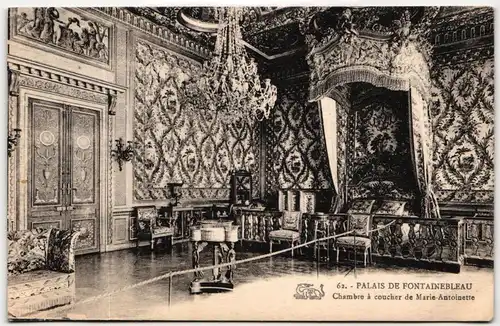 AK Palais de Fontainebleau Chambre á coucher de Marie-Antoinette #PM712