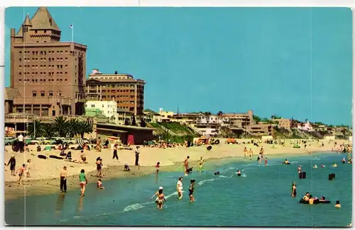 AK California Bathers Enjoying the sun and Surf Long Beach 1956 #PN152