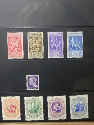 Italien 1862-1990 besammelt meist postfrisch auf schwarzen Safe Seiten #LX753