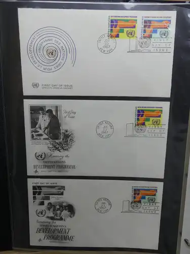 Vereinte Nationen New York FDCs ab 1966 besammelt im Ring Binder #LY663