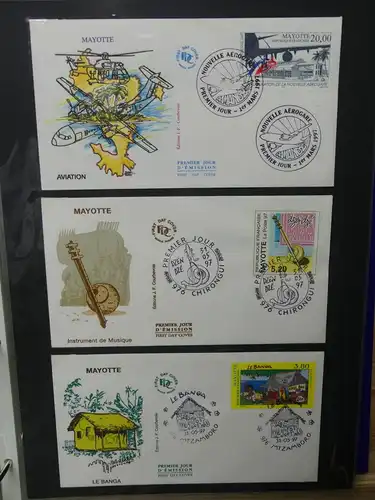 Frankreich und Gebiete FDCs ab 2002 besammelt im Ringbinder #LY693