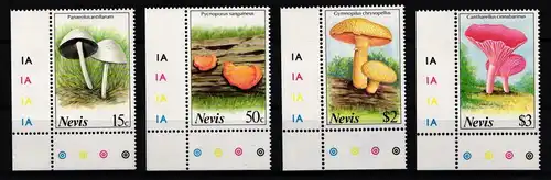 Nevis 475-478 postfrisch Pilze #KC442