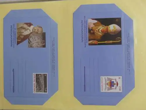 Vatikan Binder mit hauptsächlich Ganzsachen im Binder #LY998