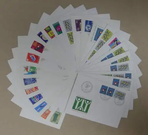 Schweiz Lot mit ca. 70 verschiedene FDC aus 1969-1972 "Ersttagsbriefe" #IM618