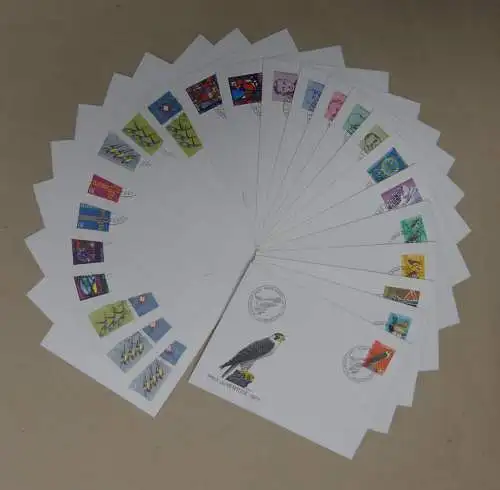 Schweiz Lot mit ca. 70 verschiedene FDC aus 1969-1972 "Ersttagsbriefe" #IM618