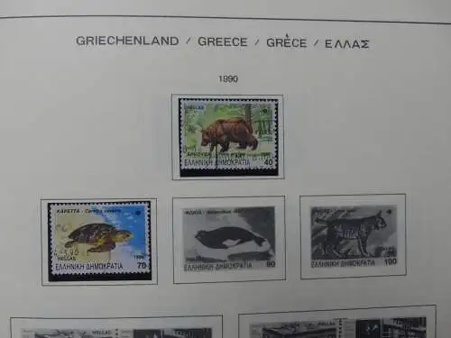 Griechenland ab 1945 besammelt im Schaubek Binder #LZ142