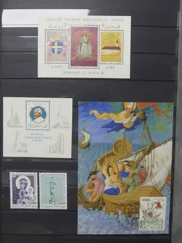 Vatikan kleine Sammlung mit 4 polnischen FDCs im Einsteck-Album #LZ217