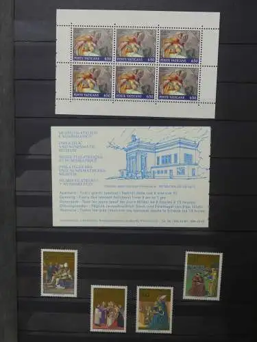 Vatikan kleine Sammlung mit 4 polnischen FDCs im Einsteck-Album #LZ217