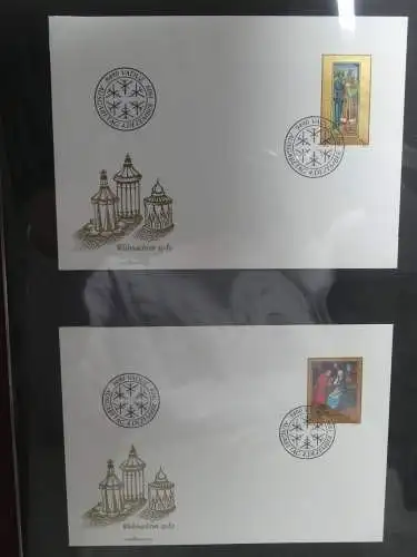 Liechtenstein Sammlung FDCs auf selbstgestalteten Seiten in 2 Binder #LZ370