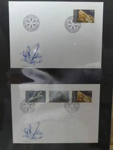 Liechtenstein Sammlung FDCs auf selbstgestalteten Seiten in 2 Binder #LZ370