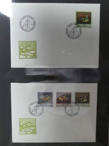 Liechtenstein Sammlung FDCs auf selbstgestalteten Seiten in 2 Binder #LZ370