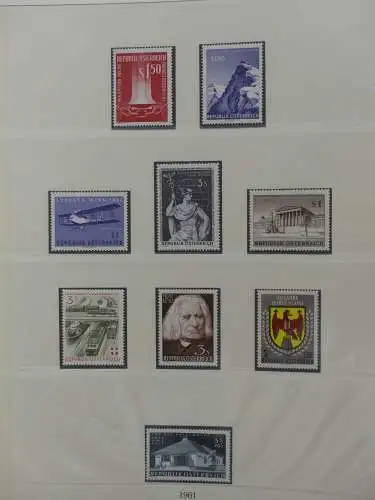 Österreich von 1959-1989 postfrisch besammelt im Lindner Vordruck #LZ444