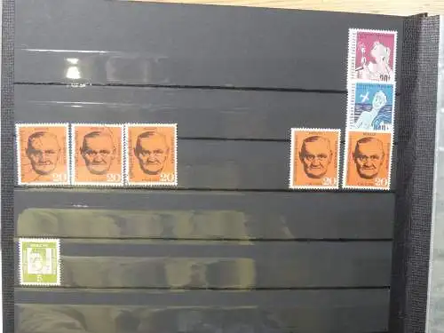 Berlin Lagerbuch teils mit mittleren Werten im Einsteck-Album #LZ577