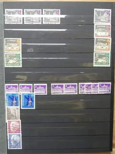 Berlin Lagerbuch teils mit mittleren Werten im Einsteck-Album #LZ577