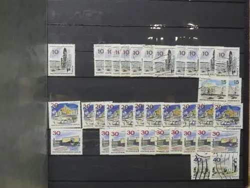 Berlin Lagerbuch teils mit mittleren Werten im Einsteck-Album #LZ577