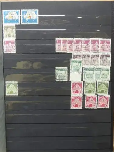 Berlin Lagerbuch teils mit mittleren Werten im Einsteck-Album #LZ577