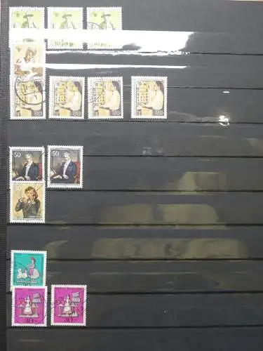 Berlin Lagerbuch teils mit mittleren Werten im Einsteck-Album #LZ577