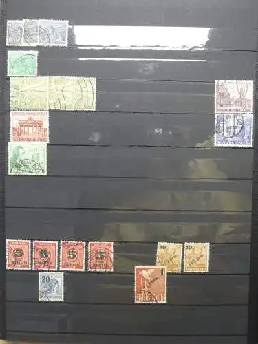 Berlin Lagerbuch teils mit mittleren Werten im Einsteck-Album #LZ577