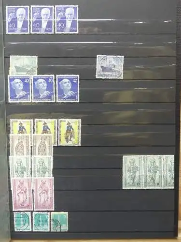 Berlin Lagerbuch teils mit mittleren Werten im Einsteck-Album #LZ577