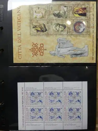 Europa Allgemein Blocklager postfrisch im Binder #LZ702