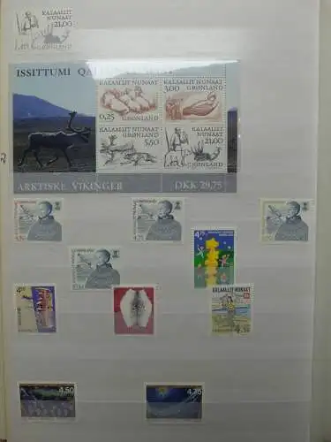Grönland postfrisch besammelt im Einsteck-Album #LZ683