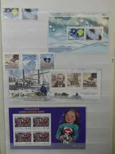 Grönland postfrisch besammelt im Einsteck-Album #LZ683