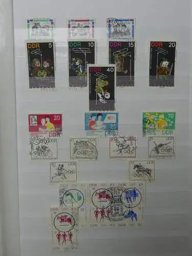 DDR ab Anfängen gestempelt besammelt im Einsteck Album #LZ809
