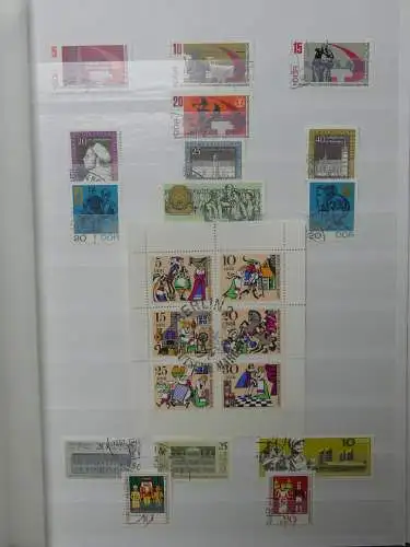 DDR ab Anfängen gestempelt besammelt im Einsteck Album #LZ809