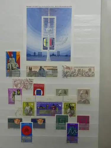 DDR ab Anfängen gestempelt besammelt im Einsteck Album #LZ809