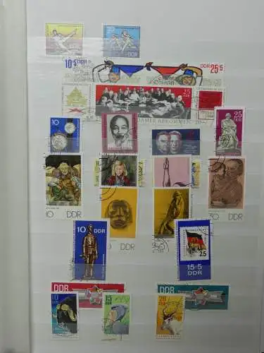 DDR ab Anfängen gestempelt besammelt im Einsteck Album #LZ809