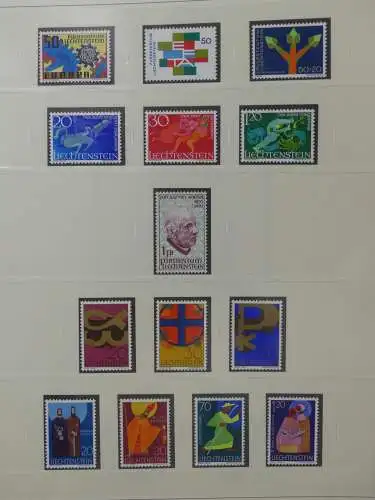Liechtenstein sauber ** Sammlung 1912-2015, über 8000 € in 4 Safe-Alben #LZ812