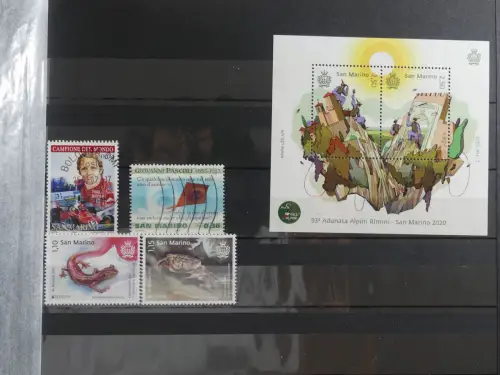 San Marino anfänglich Falz bzw gestempelt im Einsteckalbum #LZ988