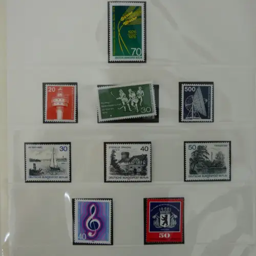 Berlin bis auf Block 1 ** komplett in 2 Lindner Alben #MA002