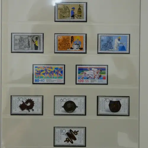 Berlin bis auf Block 1 ** komplett in 2 Lindner Alben #MA002