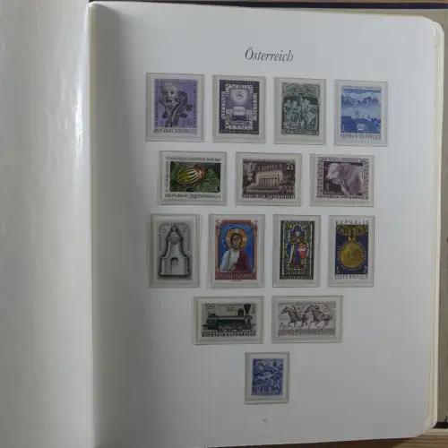 Österreich postfrisch besammelt in 2 Borek Binder #MA039