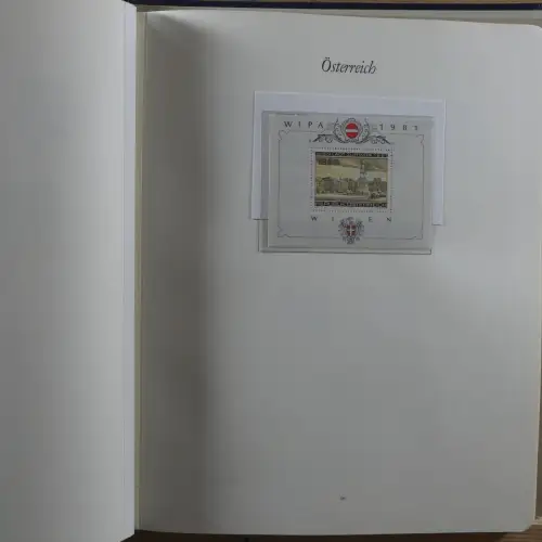 Österreich postfrisch besammelt in 2 Borek Binder #MA039