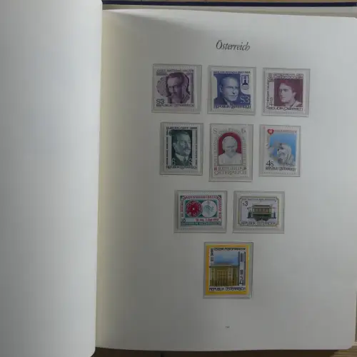 Österreich postfrisch besammelt in 2 Borek Binder #MA039