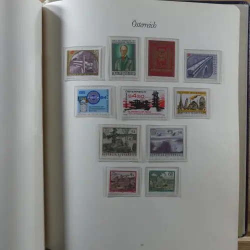 Österreich postfrisch besammelt in 2 Borek Binder #MA039