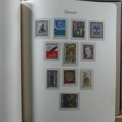 Österreich postfrisch besammelt in 2 Borek Binder #MA039