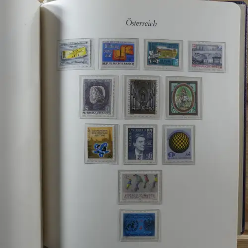Österreich postfrisch besammelt in 2 Borek Binder #MA039
