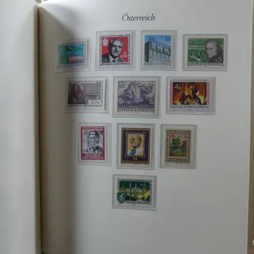 Österreich postfrisch besammelt in 2 Borek Binder #MA039