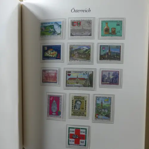 Österreich postfrisch besammelt in 2 Borek Binder #MA039