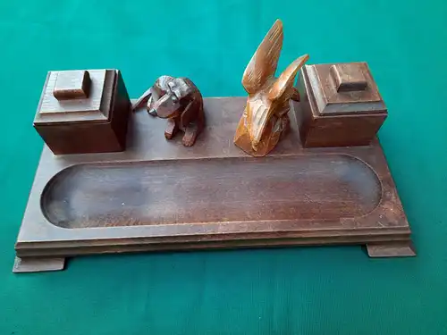 Schreibtischgarnitur aus Holz mit 2 Tintenfässern, Dackel und Adler  50 iger Jahre  Vintage