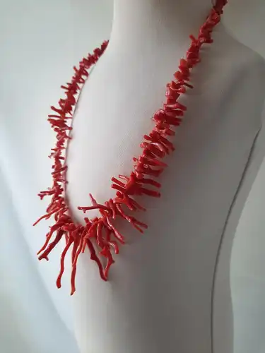 Zeitlose rote Korallen Halskette, orangerote  Astkoralle/ Stabkoralle,  Vintage 