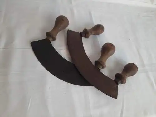 2 alte Wiegemesser