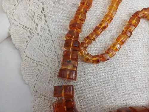 Riesige Kette in Bernsteinoptik, Polybern, fancy 70s , ungewöhnliche Form, muss neu gefädelt werden