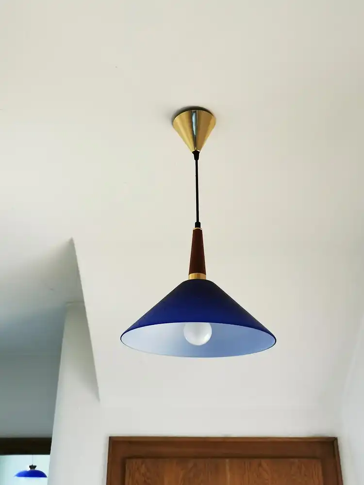 Vintage-Hängeleuchte aus Messing und Holz von 1970er Jahre 3